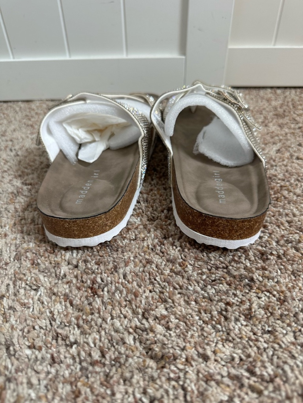 Madden Girl Brycee-R Rhinestone Footbed Sandals Women’s Size 9 - Picture 5 of 7